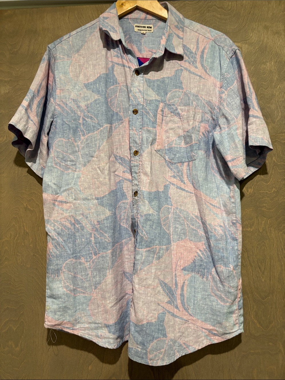 Paradise Now Hawaii men’s aloha shirt button down medium wailuku pattern
